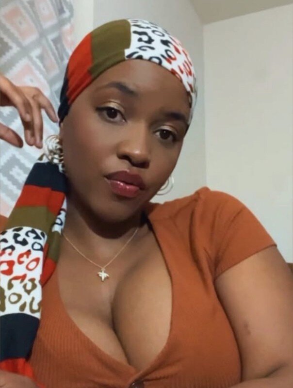 Blackbarbiequeen (@blackbarbiequeen), OnlyFans creator