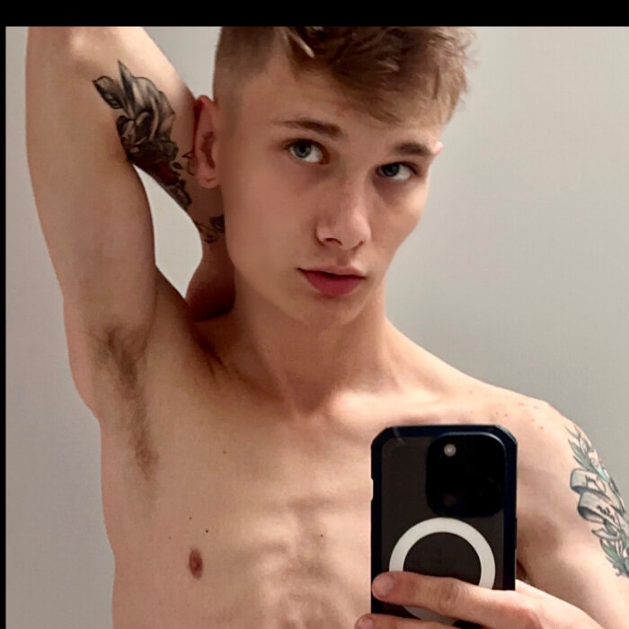 Blakelong1122 (@blakelong1122), OnlyFans creator