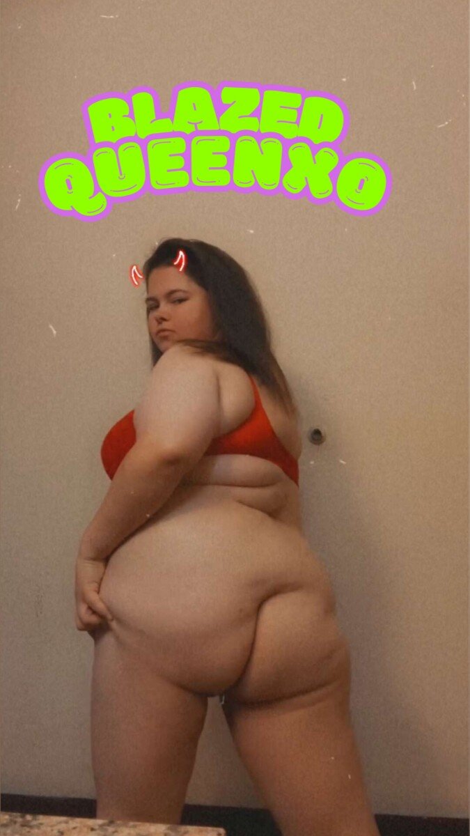 Blazedqueenxo (@blazedqueenxo), OnlyFans creator