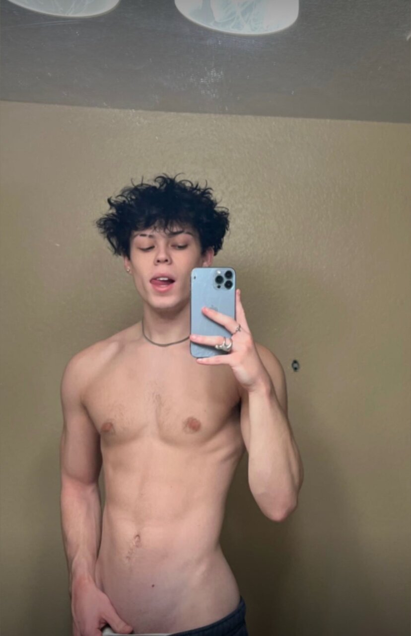 Blazegray (@blazegray), OnlyFans creator