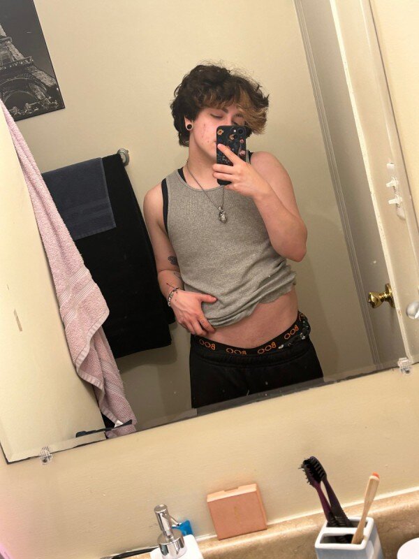 Blo0dr0ach (@blo0d_r0ach), OnlyFans creator