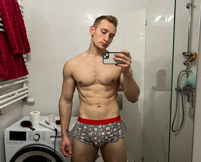 Blondassek (@blondassek), OnlyFans creator