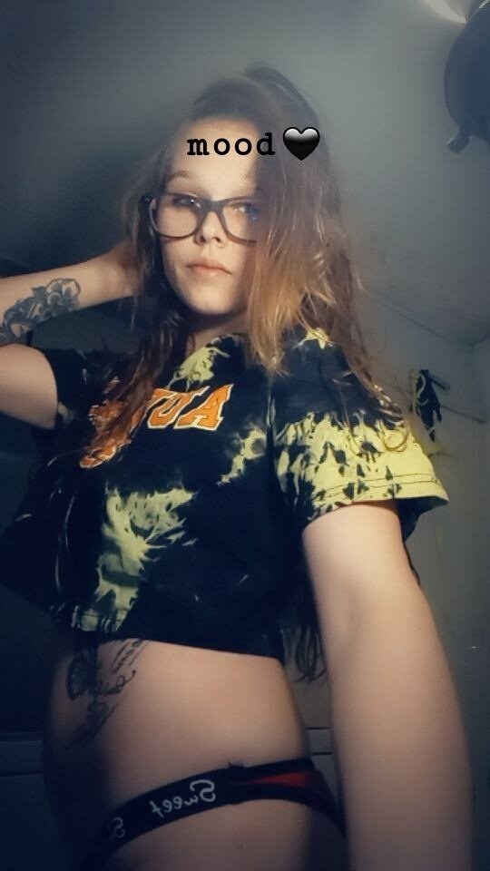 Blonde24 (@blonde_24), OnlyFans creator
