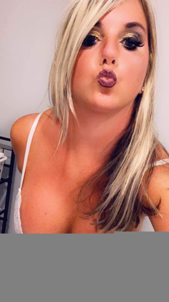 Blondebabemandy88 (@blondebabemandy88), OnlyFans creator