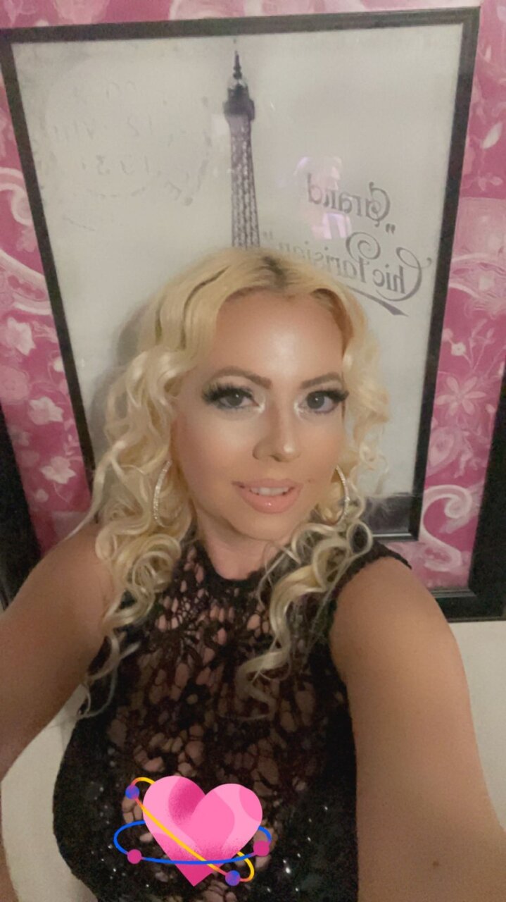 Blondecutie509 (@blondecutie509), OnlyFans creator