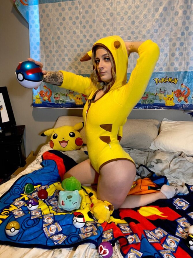 Blondekittygurl (@blondekittygurl), OnlyFans creator