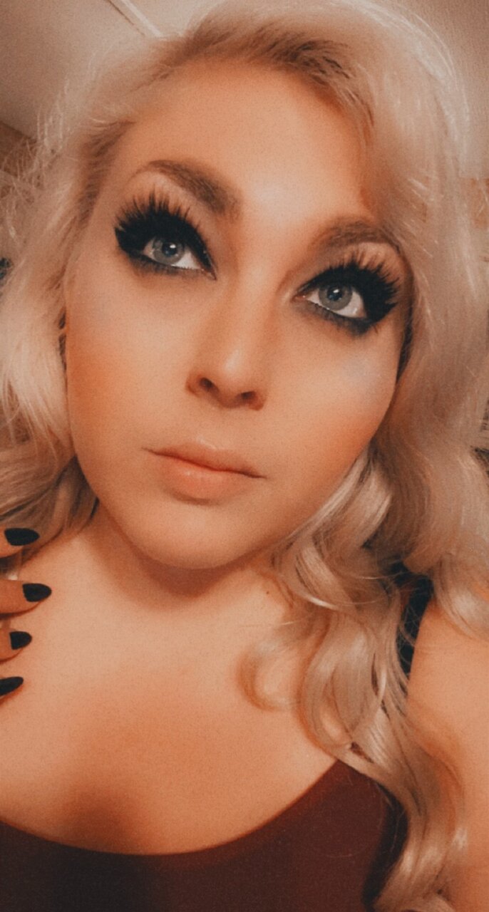 Blonderedneck (@blonderedneck), OnlyFans creator