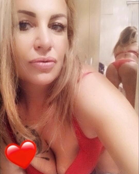 Blondie197 (@blondie197), OnlyFans creator