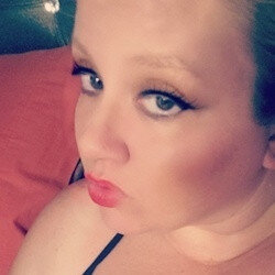 Blondie25112 (@blondie25112), OnlyFans creator