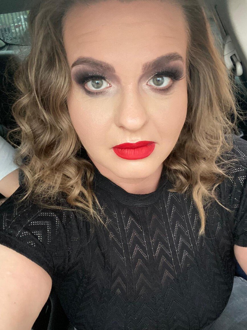 Blondyredlips (@blondyredlips), OnlyFans creator