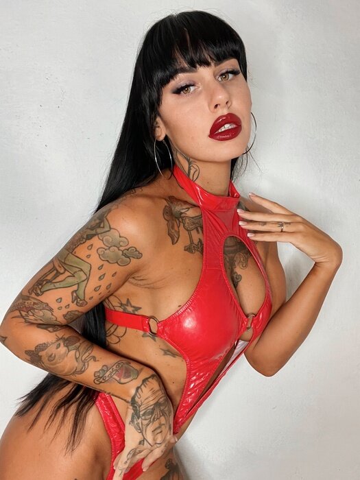 Bloomablossom (@bloomablossom), OnlyFans creator