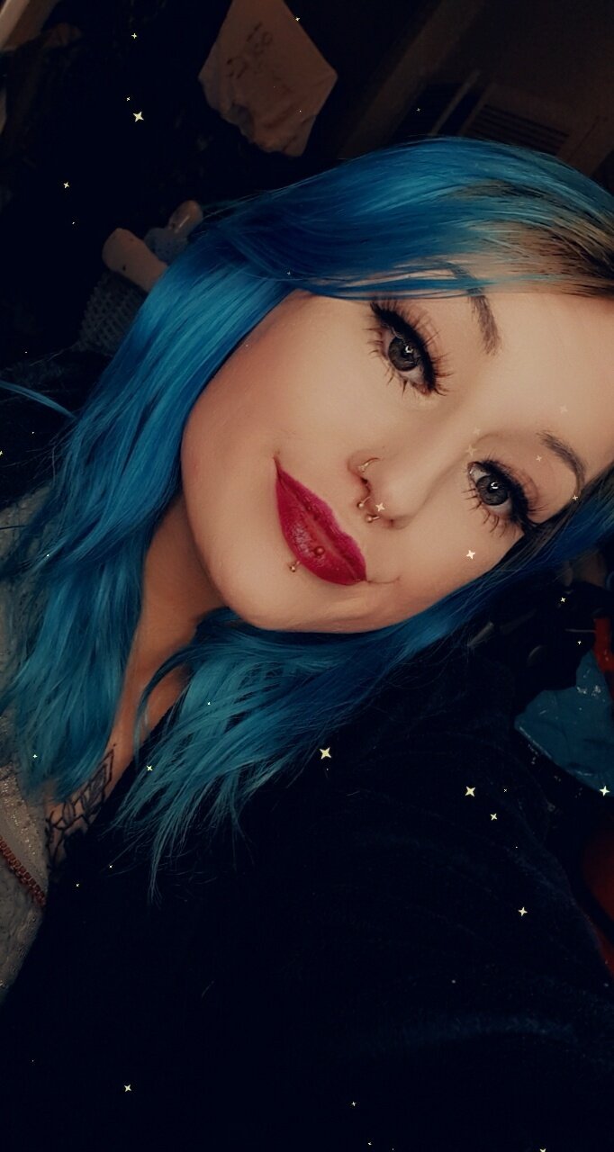 Bluebellbutterfly (@bluebellbutterfly), OnlyFans creator