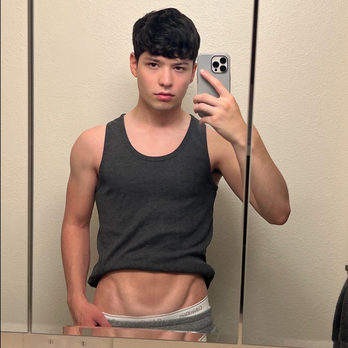 Bluebenz (@bluebenz), OnlyFans creator