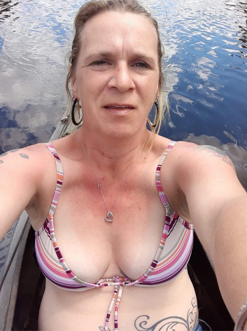 Blueeyesbabe80 (@blueeyesbabe80), OnlyFans creator