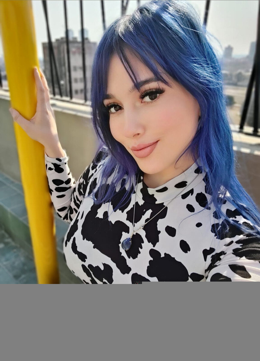 Bluegirl69 (@bluegirl69), OnlyFans creator