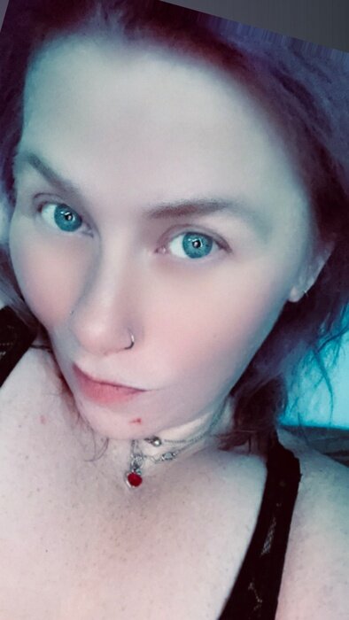 Blueyedkitten77 (@blueyedkitten77), OnlyFans creator