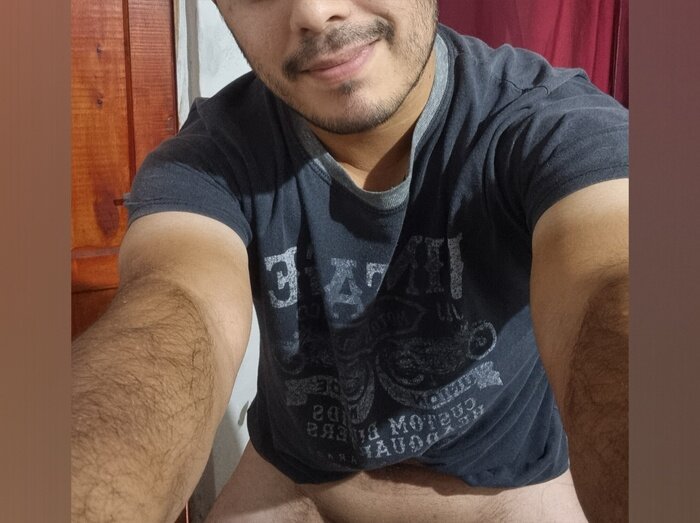 Blurryfacehot (@blurryfacehot), OnlyFans creator