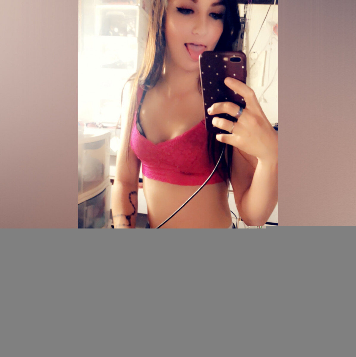 Bombassbitch69