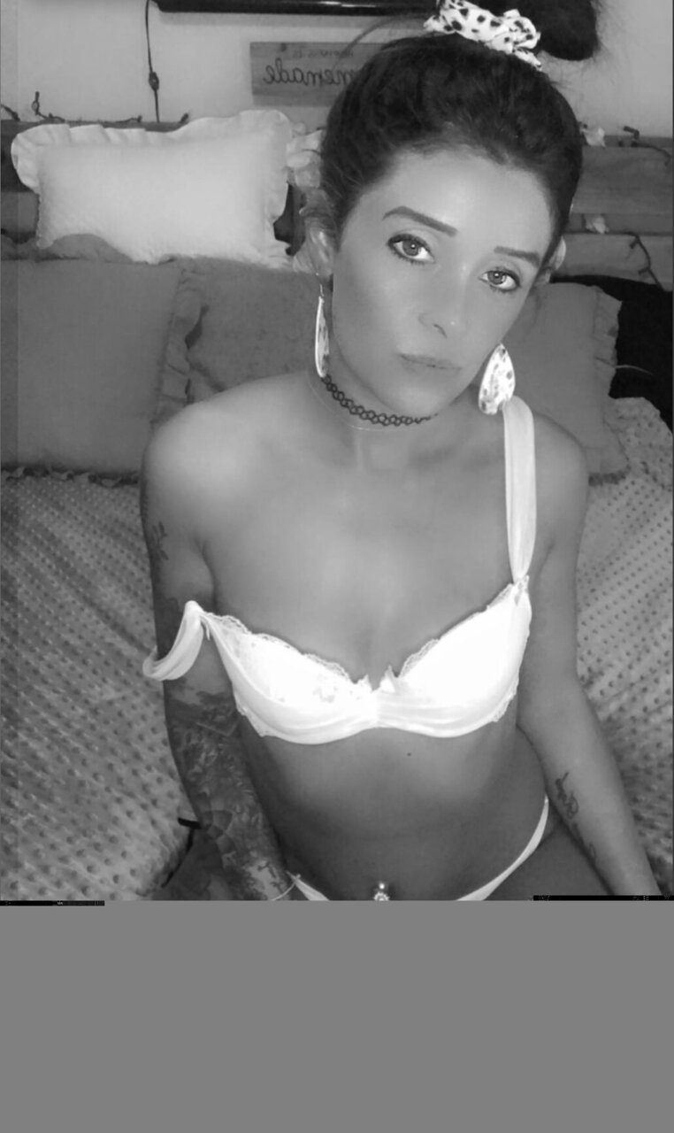Bombshellbrielle03 (@bombshellbrielle03), OnlyFans creator