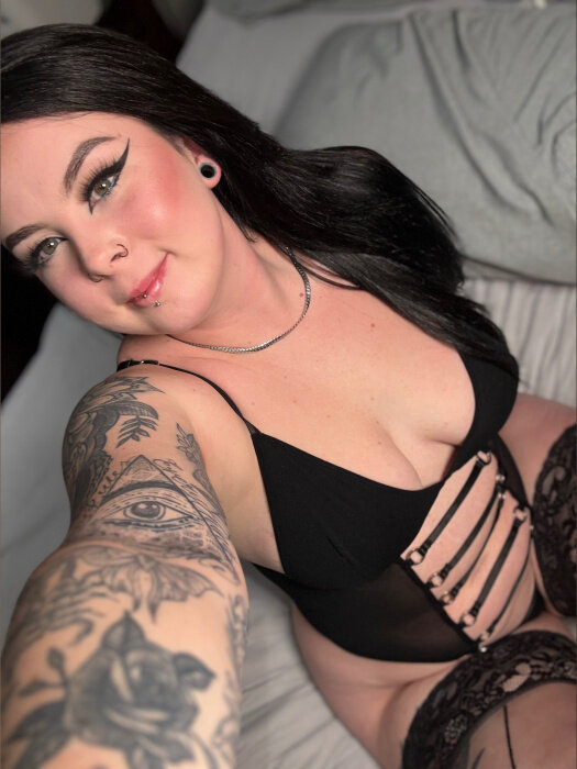 Bonnieblaire (@bonnie-blaire), OnlyFans creator