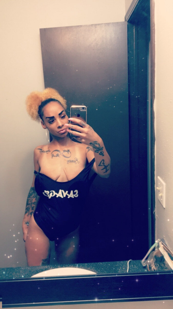 Boricuamamii93 (@boricuamamii93), OnlyFans creator