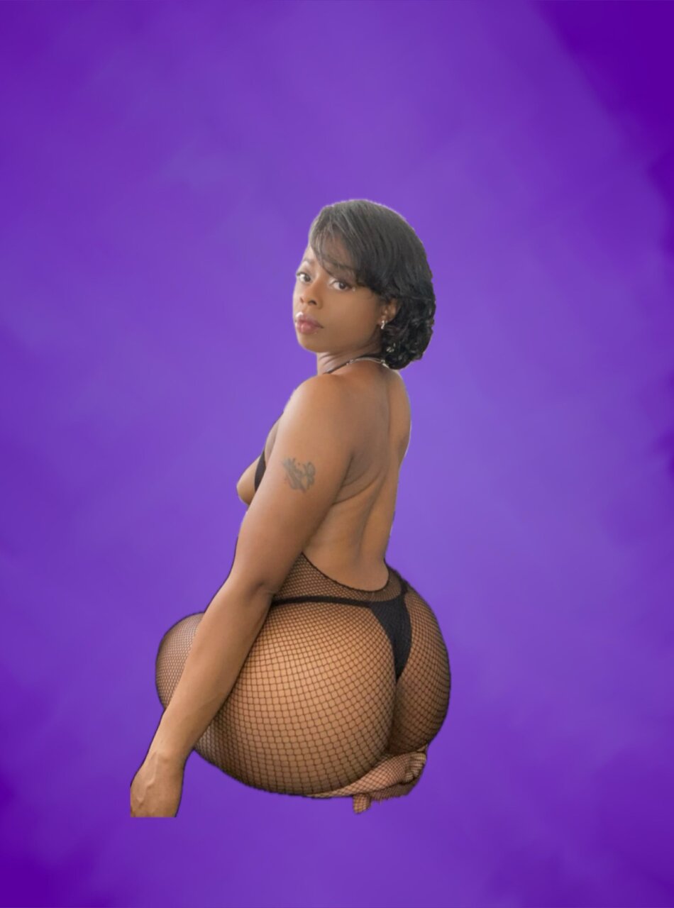 Bossyqueen32 (@bossyqueen32), OnlyFans creator