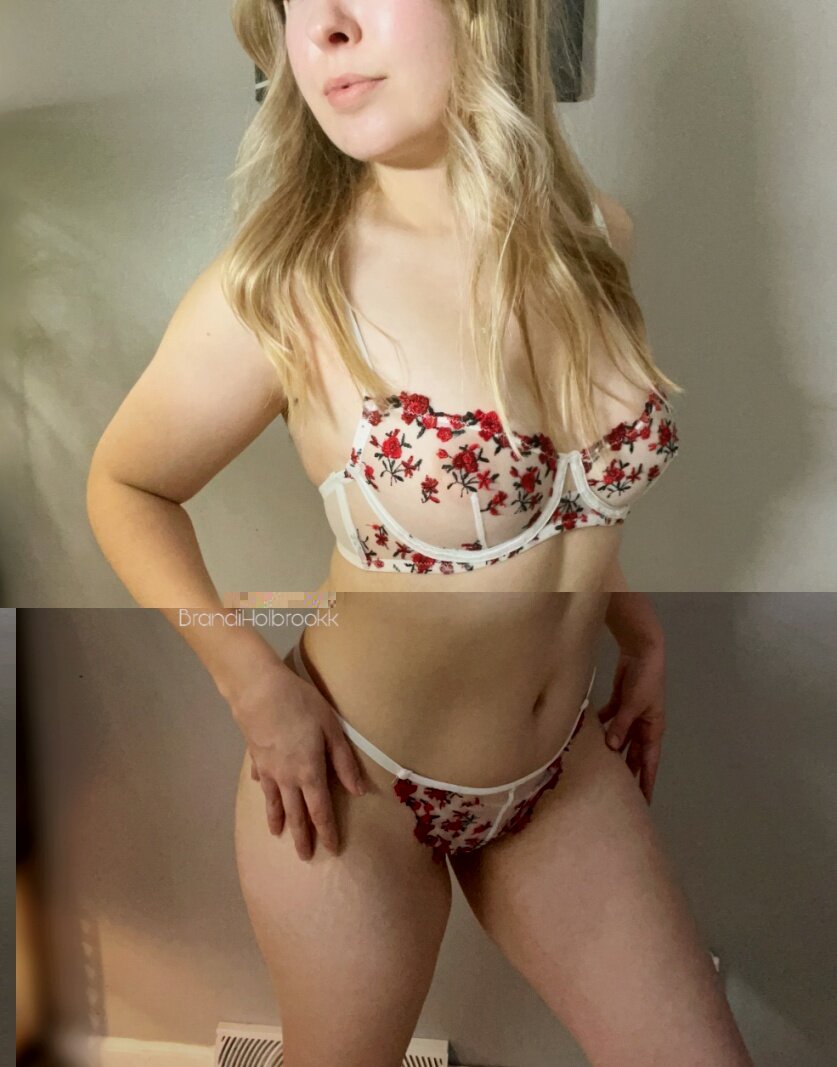 Brandiholbrookk (@brandiholbrookk), OnlyFans creator