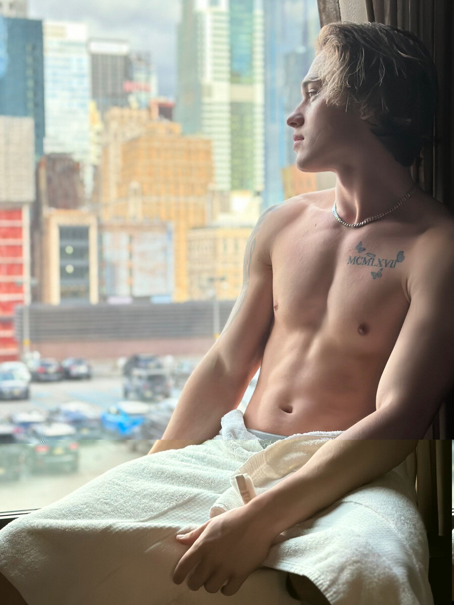 Brandonnevarez (@brandonnevarez), OnlyFans creator