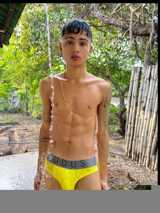 Brandonsalinas (@brandonsalinas), OnlyFans creator