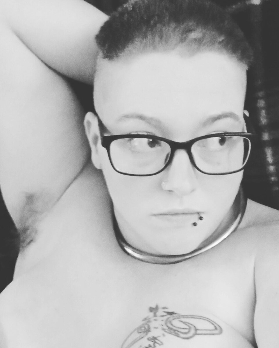 Bratasaurus (@bratasaurus), OnlyFans creator