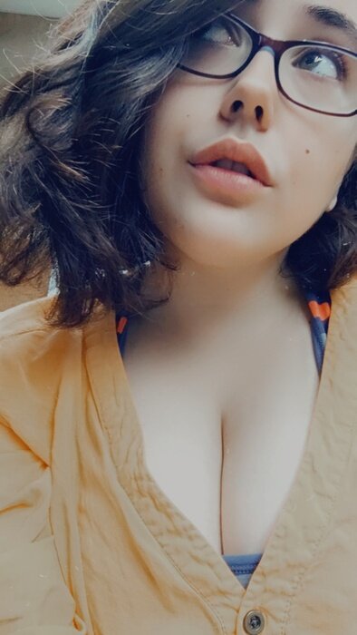 Brattylilsubbie (@brattylilsubbie), OnlyFans creator