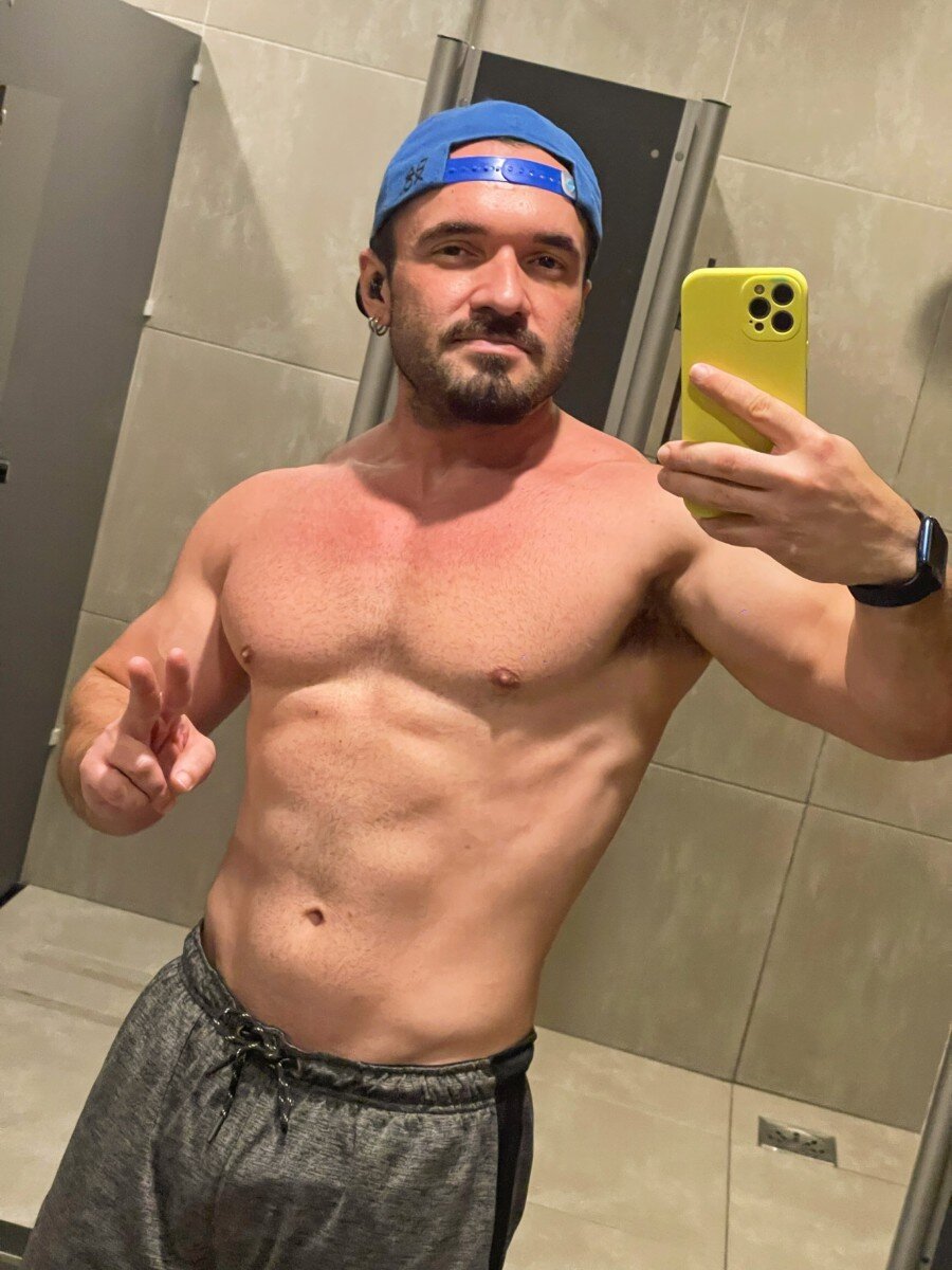 Brazilianvictor (@brazilianvictor), OnlyFans creator