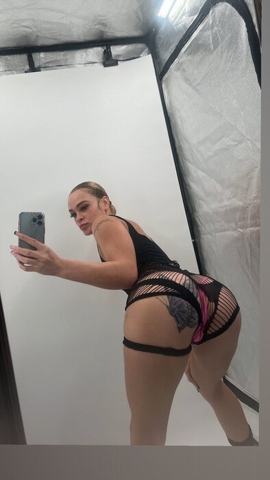 Breadwinner3dz (@breadwinner3dz), OnlyFans creator