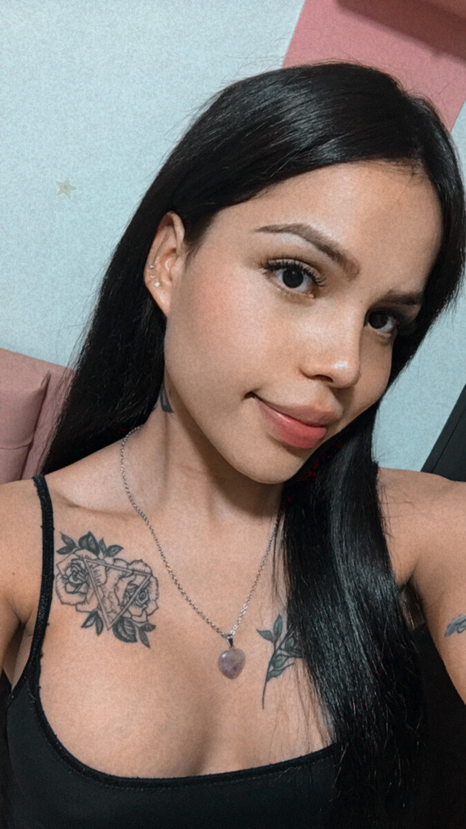Briana (@brianaalvarez02), OnlyFans creator