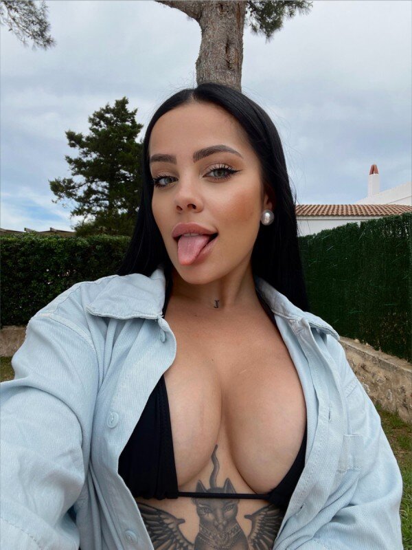 Briannabearfree (@briannabearfree), OnlyFans creator