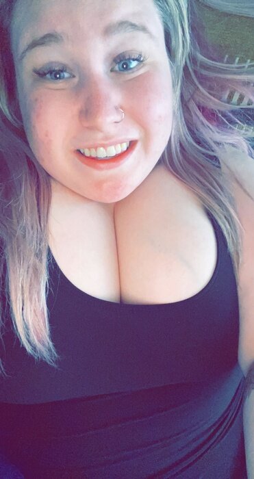 Brighteyes013 (@brighteyes013), OnlyFans creator