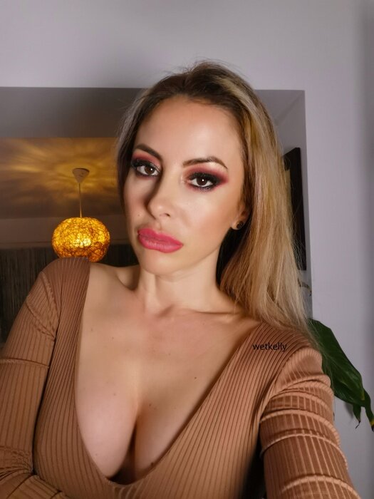 Britneykelly01 (@britneykelly01), OnlyFans creator
