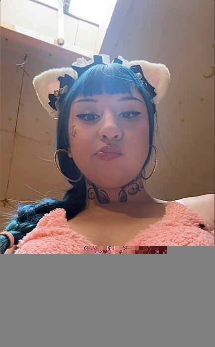Brok3ngirl (@brok3n_girl), OnlyFans creator