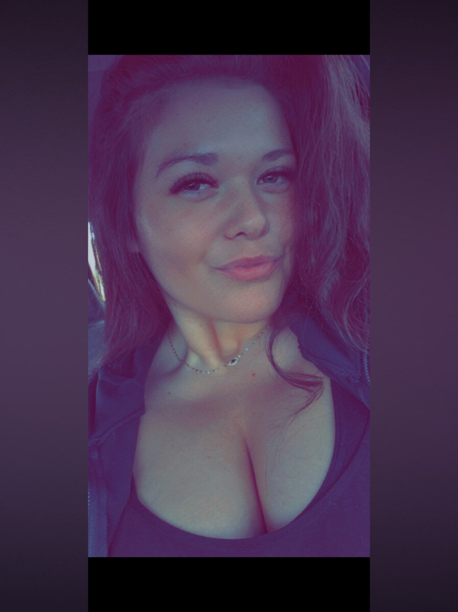 Bronzebabe6944 (@bronzebabe6944), OnlyFans creator