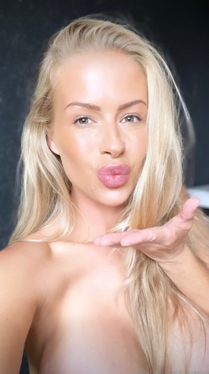 Brookelea (@brookelea), OnlyFans creator