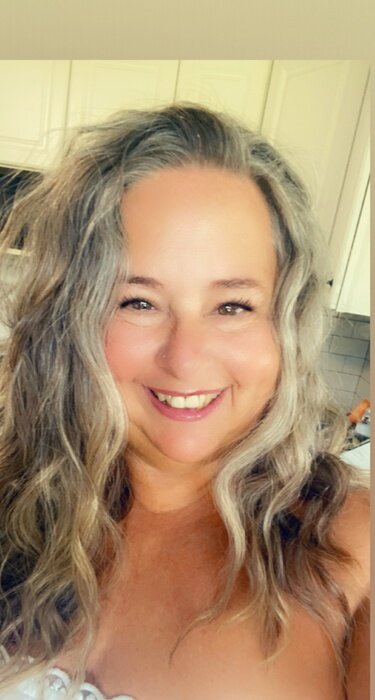 Browneyedcurvygirl (@browneyedcurvygirl), OnlyFans creator