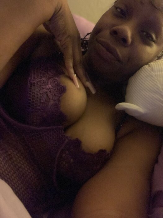 Browneyedgoddess29 (@browneyedgoddess29), OnlyFans creator