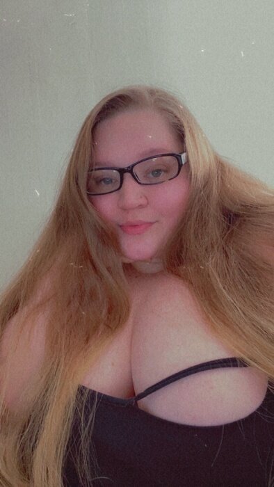 Bubbaliciousxoo (@bubbaliciousxoo), OnlyFans creator