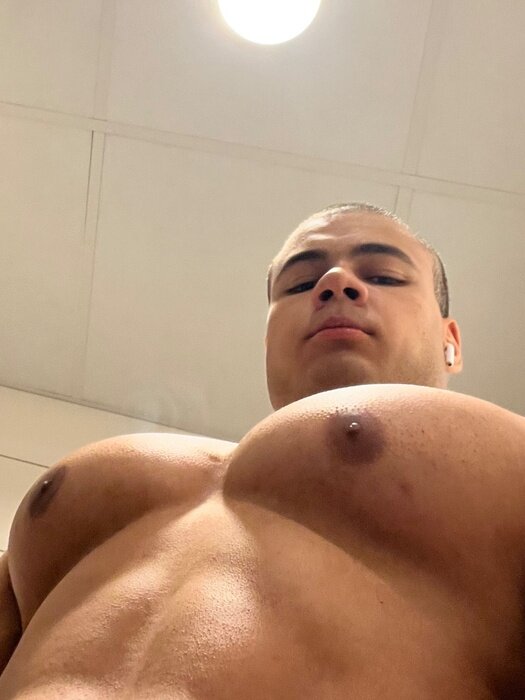 Buffberserker (@buffberserker), OnlyFans creator