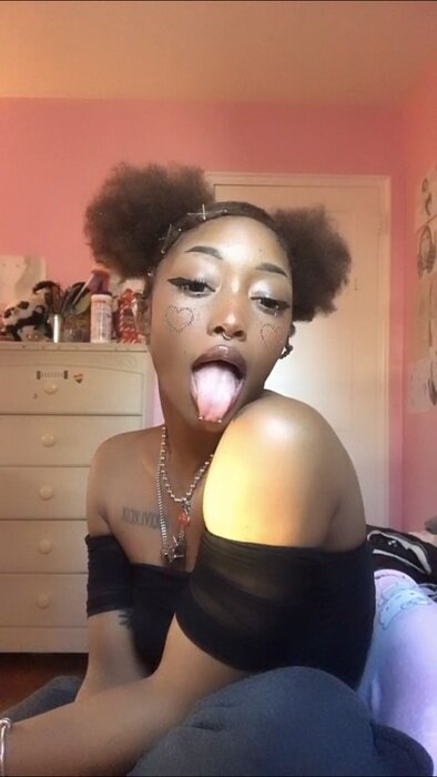 Bunniibiites (@bunniibiites), OnlyFans creator