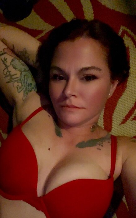 Butt3rfly3y3z (@butt3rfly_3y3z), OnlyFans creator