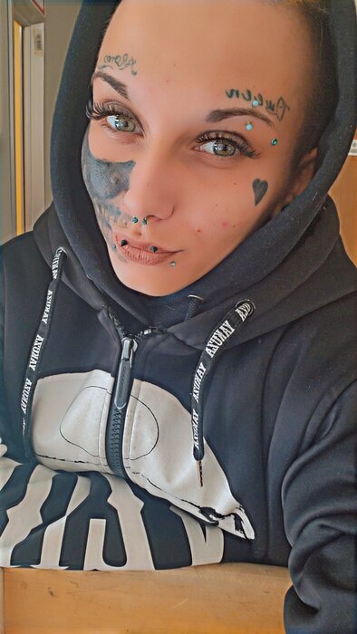 Butterfee21 (@butterfee_21), OnlyFans creator