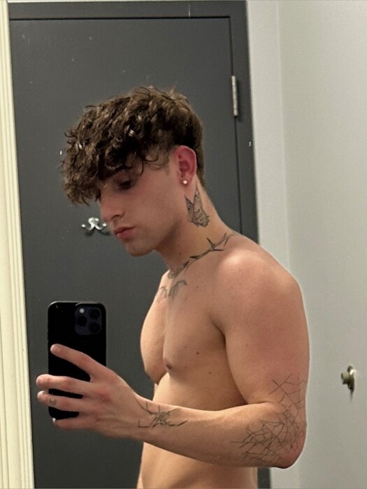 Bvdlvck (@bvdlvck), OnlyFans creator