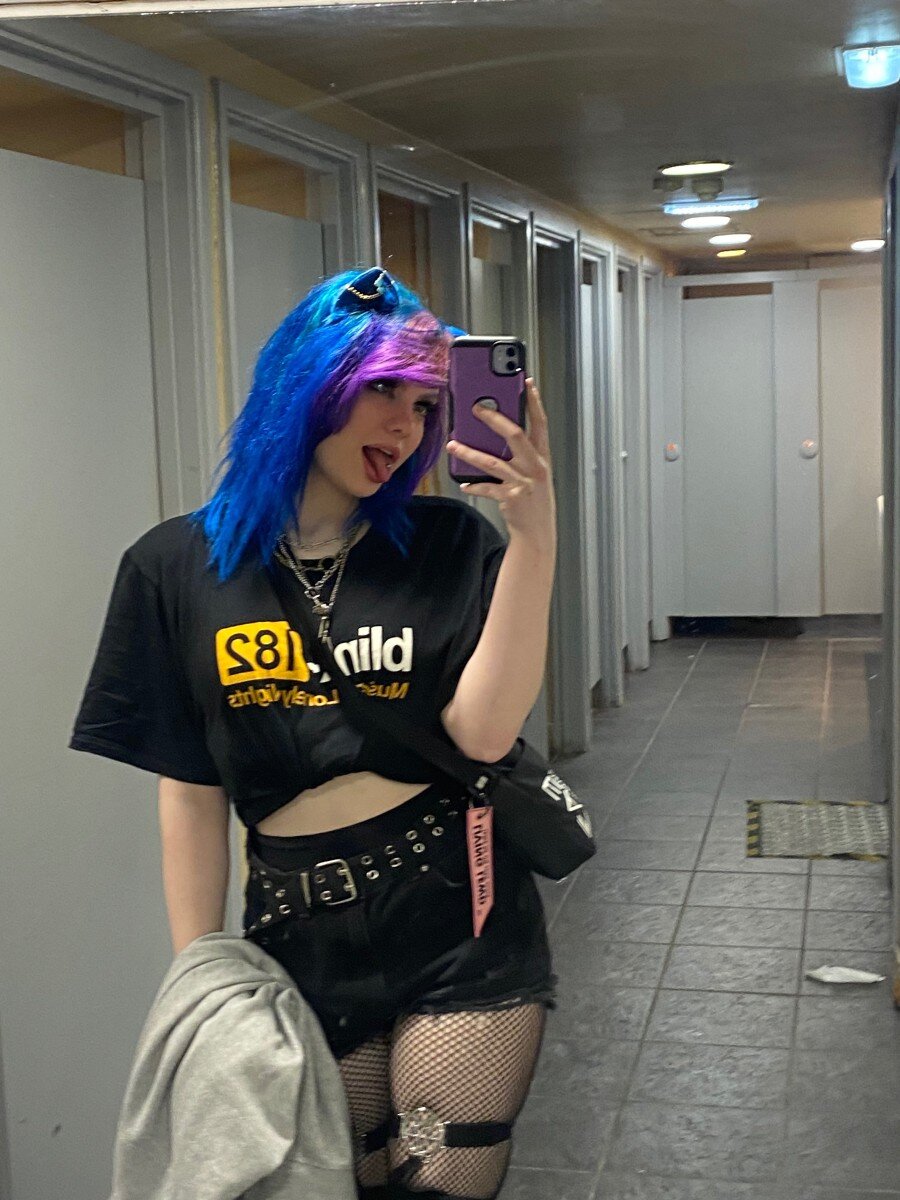 Bxrcodebxby (@bxrcodebxby), OnlyFans creator