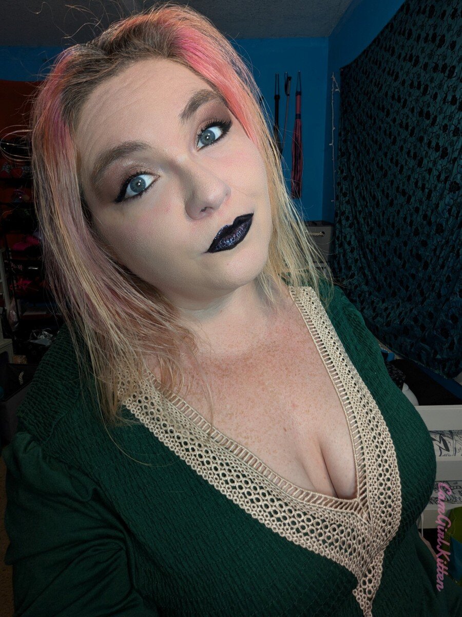 Camgirlkitten (@camgirlkitten), OnlyFans creator